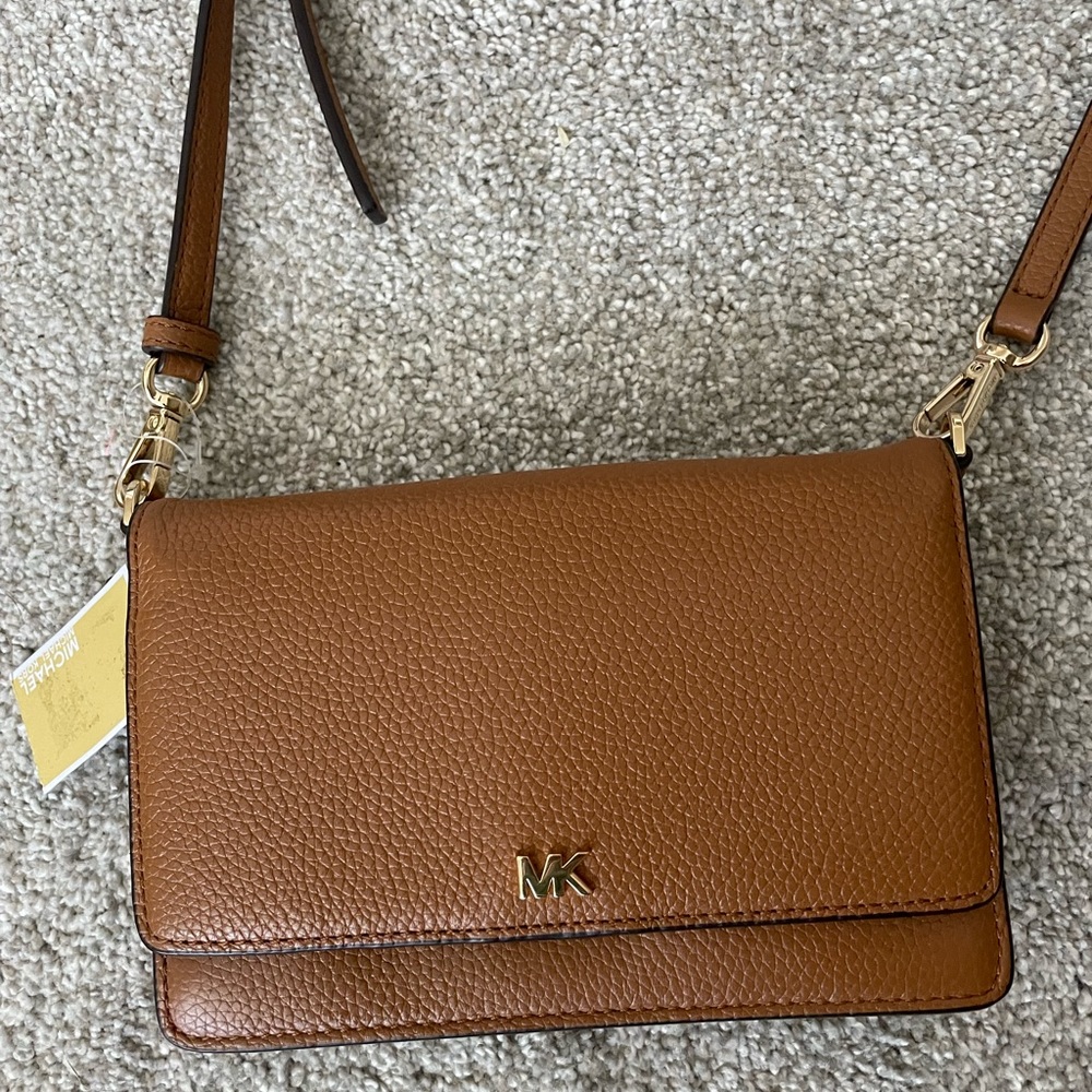 Michael Kors Crossbody Wallet